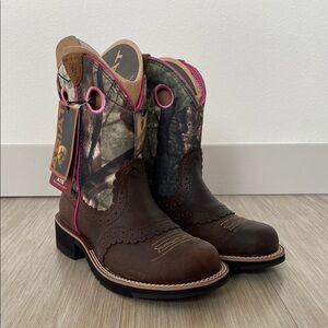 NWT Ariat 'Fatbaby Cowgirl' Western Boots